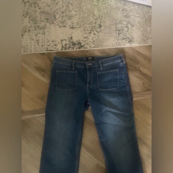 New hollister jeans - Picture 1 of 3